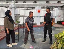 Pil Dobel L Dikemas Sebesar Bola Tenis Dilempar ke Dalam Lapas Blitar