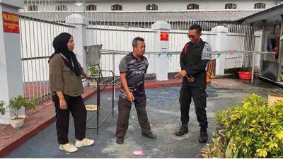 Pil Dobel L Dikemas Sebesar Bola Tenis Dilempar ke Dalam Lapas Blitar Pil Dobel L Dikemas Sebesar Bola Tenis Dilempar ke Dalam Lapas Blitar
