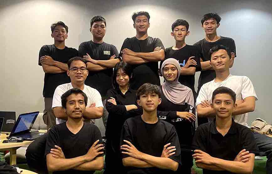 ARUTALA, Aplikasi Translate Karya Anak Bangsa : Bisa Terjemahkan Aksara Jawa! Marchel Andrian Shevchenko bersama dengan 10 temannya Pembuat Aplikasi ARUTALA