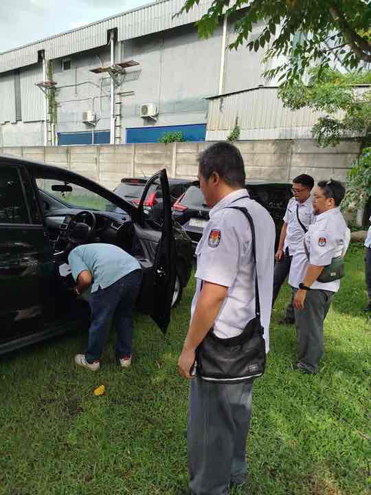 Mobil Operasional KPU Ditarik Provinsi, Tidak Ada Kendaraan Dinas Plat Hitam Lagi Mobil Operasional Komisioner dan Sekertaris KPU Kota Blitar Ditarik KPU RI