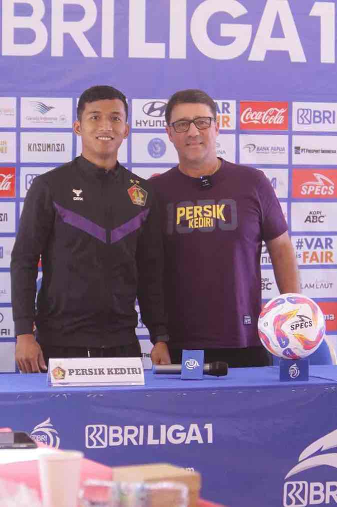 Tantang PSBS Biak , Persik Kediri Tanpa di Perkuat 3 Pemain Pilar Pelatih Persik Kediri, Marcelo Rospide
