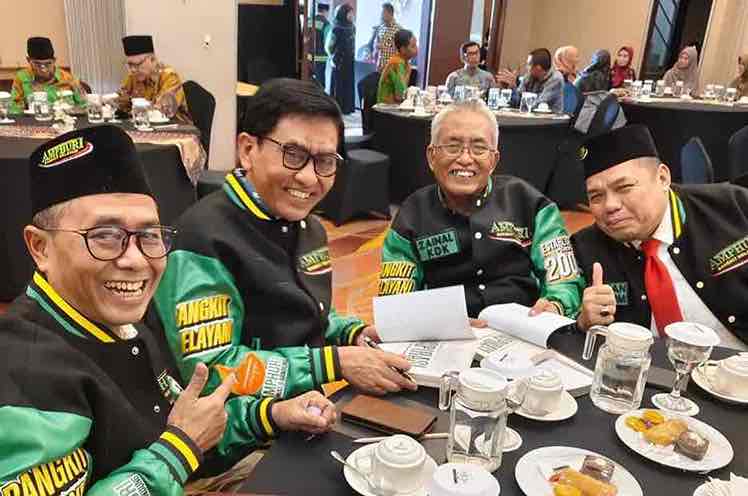 Ketidakadilan Pemerintah dalam Memperlakukan Penyelenggara Umrah di Indonesia: Telaah Kritis Terhadap Kebijakan dan Pengawasan   Ulul Albab - Ketua ICMI Orwil Jawa Timur dan Kabid Litbang DPP Amphuri