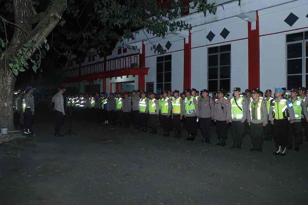 Sebanyak 373 Personil Amankan Laga Pertandingan Persik Kediri vs PSM Makassar Apel Pengamanan Persiapan Laga Persik vs PSM Makasar, di Stadion Supiyadi Kota Blitar