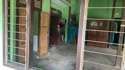 Atap Rumah dan Kaca Jendela di Desa Bacam, Kecamatan Sutojayan, Kabupaten Blitar Porak Poranda Akibat Bubuk Misiu Meledak