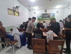 IJTI Korda Blitar Bersama Kapolres Blitar Berbagi Senyum, Santuni Anak Yatim IJTI Korda Blitar Bersama Kapolres Blitar Berbagi Senyum, Santuni Anak Yatim