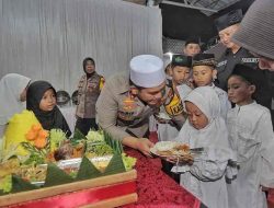 Kapolres Blitar Ajak Anak Yatim Buka Bersama, Indahnya Bulan Suci Ramadhan Kapolres Blitar Ajak Anak Yatim Buka Bersama, Indahnya Bulan Suci Ramadhan