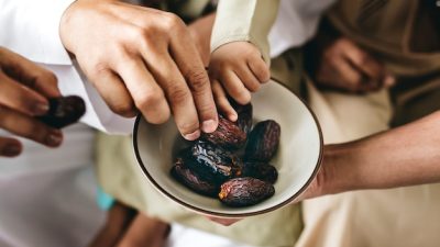 Setelah Ramadhan Menjadi Light-Minded People: Makna dan Dampaknya Setelah Ramadhan Menjadi Light-Minded People: Makna dan Dampaknya