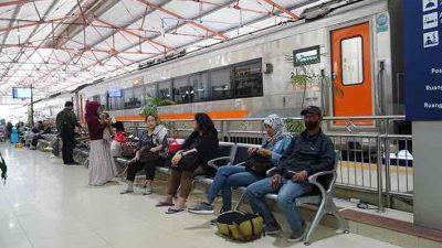 Penumpang KA Memilih Awal Ramadhan untuk Pulang Kampung