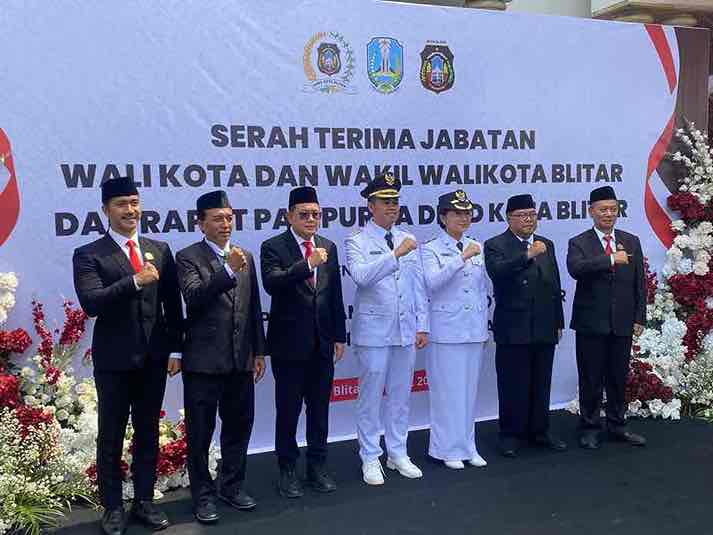 Tampil Bareng di Ngobras Asik, Wali Kota dan Wakil Wali Kota Blitar, Tak Lagi Retak, SAE ? Walikota Blitar H Syauqul Muhibbin dan Wakil Walikota Blitar Elim Tyu Samba saat Menghadiri Rapat Paripurna Serah Terima Jabatan Walikota Blitar 2025-2030