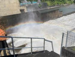 Flushing Bendungan Wlingi Raya Buang Endapan 500 Ribu Kubik Lumpur Flushing Bendungan Wlingi Raya Buang Endapan 500 Ribu Kubik Lumpur