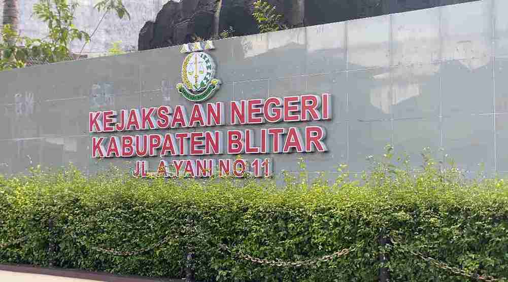 Karir 2 Pejabat Dinas PUPR Kabupaten Blitar di Ujung Nadir Kantor Kejaksaan Negeri (Kejari) Kabupaten Blitar