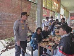 Kapolres Blitar Bersama Sapa Pemudik, Pastikan Arus Mudik Lancar