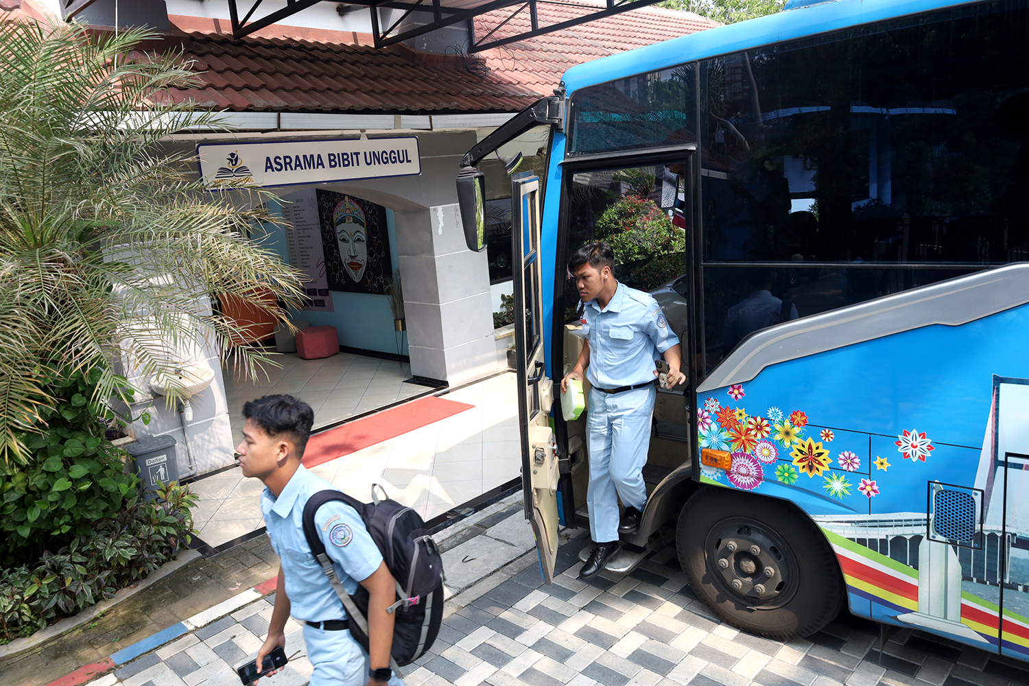 Warga Surabaya Langsung Rasakan Program 1 Keluarga Miskin, 1 Sarjana Lewat "Omah Ilmu Arek Surabaya" Siswa yang mengikuti program Omah Ilmu Arek Suroboyo