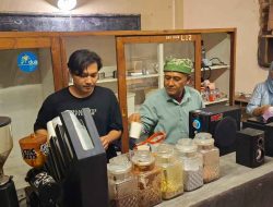 Bekas Bangunan Sekolah di Kediri Disulap Menjadi Warung Kopi, Nuansa Estentik, Tertarik ? Bekas Bangunan Sekolah di Kediri Disulap Menjadi Warung Kopi, Nuansa Estentik, Tertarik ?