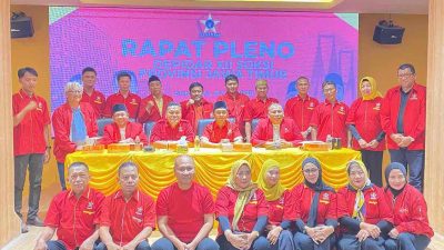 Dewan Pimpinan Daerah Depidar Sentral Organisasi Karyawan Swadiri Indonesia SOKSI XII Provinsi Jawa Timur menyatakan dukungan penuh kepada Ali Mufti sebagai Ketua DPD Partai Golkar Jawa Timur