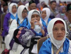 PPIH Jatim Minta Jamaah Haji Waspada Cuaca Ekstrem di Madinah PPIH Jatim Minta Jamaah Haji Waspada Cuaca Ekstrem di Madinah