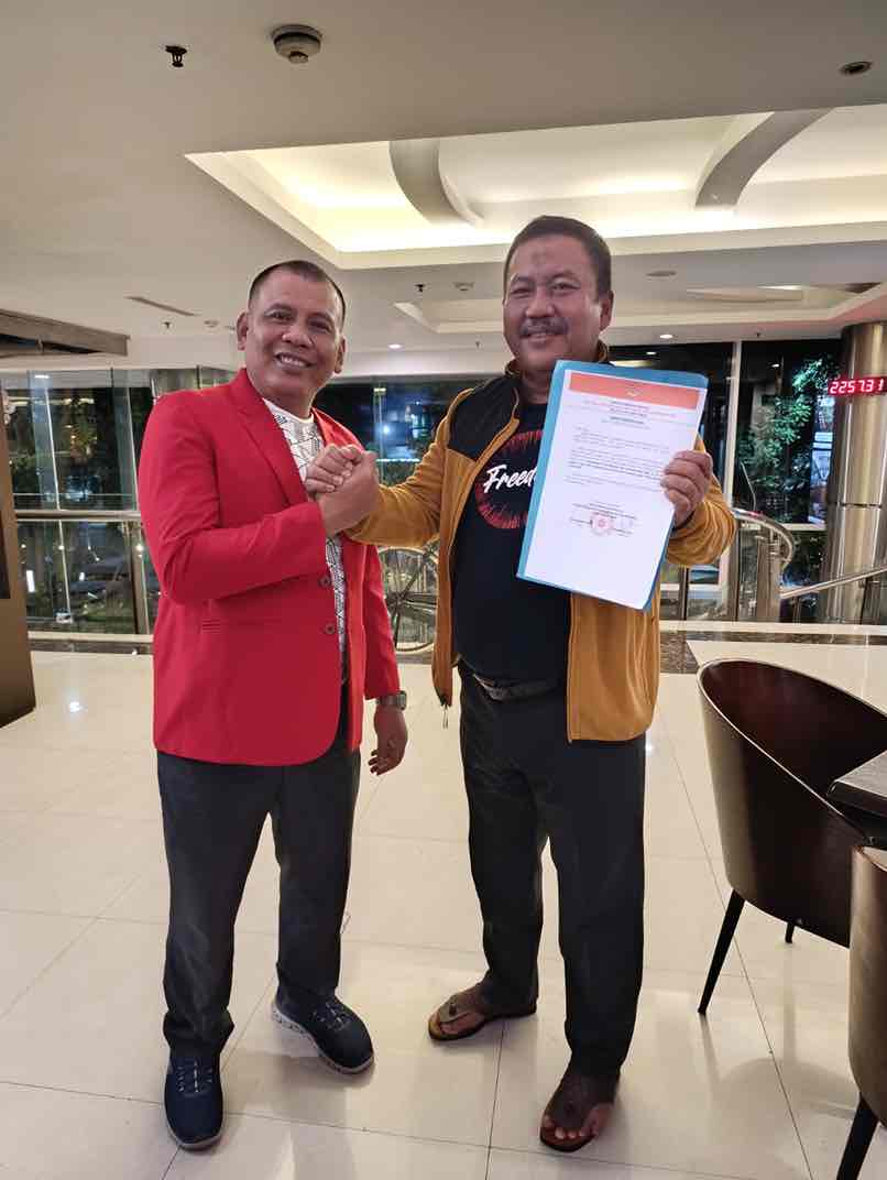 Ketua Depidar Soksi XII Jatim Adi Wibowo kepada Ali Mufti untuk Memimpin DPD Jatim Partai Golkar