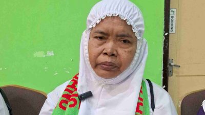 Ninik Hariyati Nenek Penjual Cireng Asal Kabupaten Jombang Pergi Haji