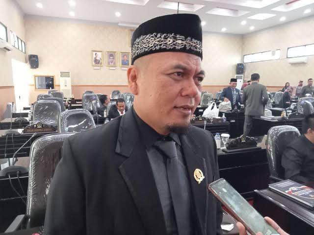 Komisi II DPRD Kota Blitar, Sesalkan PHK 26 Outsourcing di Pemkot Blitar Nuhan Eko Wahyudi Wakil ketua komisi IIDPRD Kota Blitar