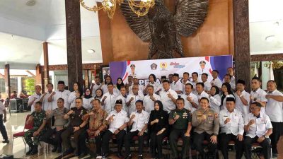Bupati Blitar Tantang Wabup Berprestasi saat Nahkodai KONI Kabupaten Blitar Bupati Blitar Tantang Wabup Berprestasi saat Nahkodai KONI Kabupaten Blitar