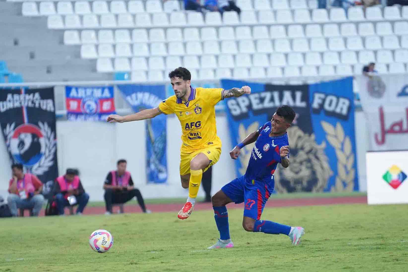 Persik Kediri Bungkam Arema FC 3-0 di Kanjuruhan Persik Kediri Bungkam Arema FC di Stadion Kanjuruhan Skor 3 0