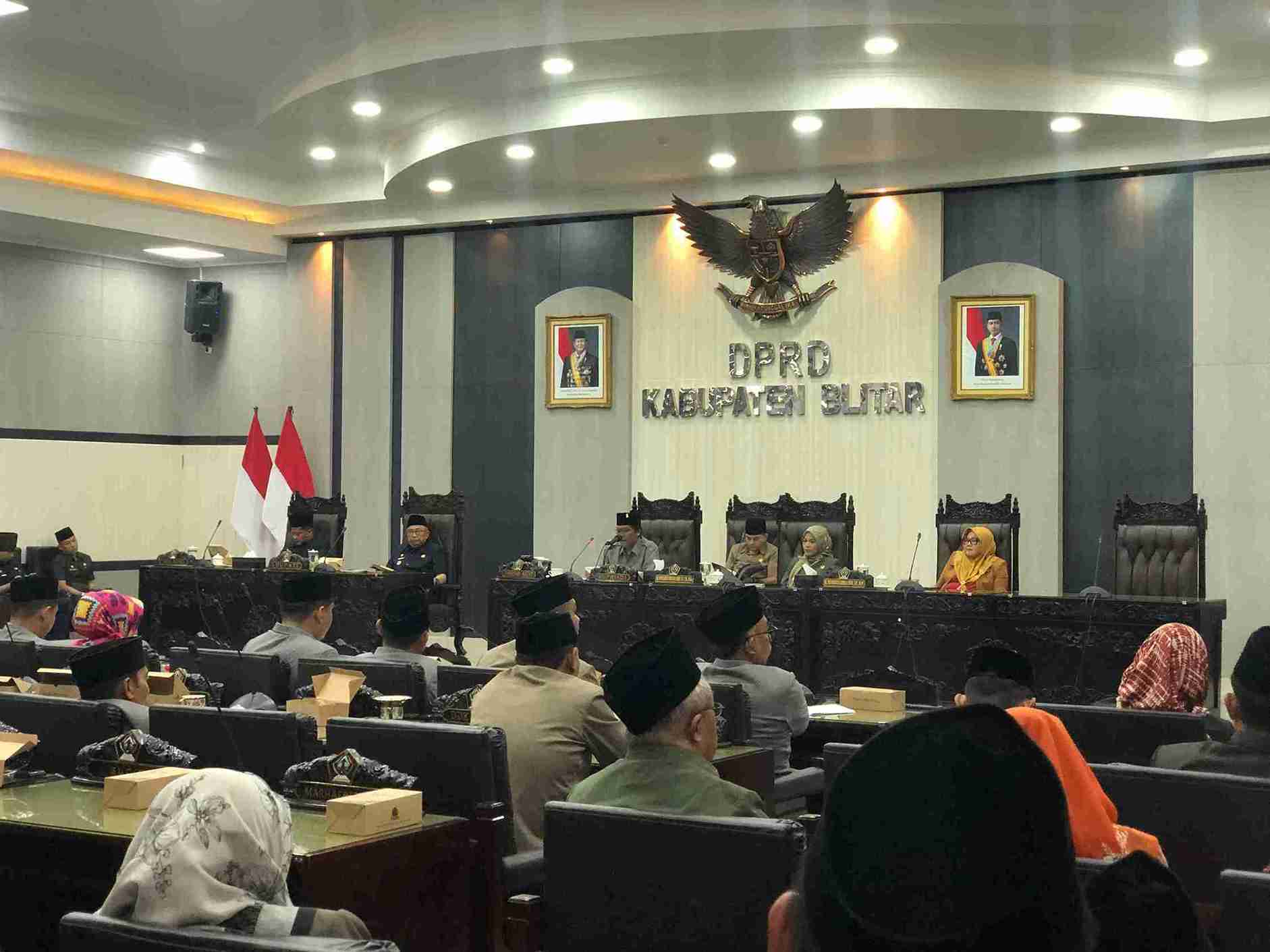 DPRD Dukung 8 Usulan Ranperda dari Bupati Blitar, Rijanto-Beky Berseri Rapat Paripurna DPRD Kabupaten Blitar