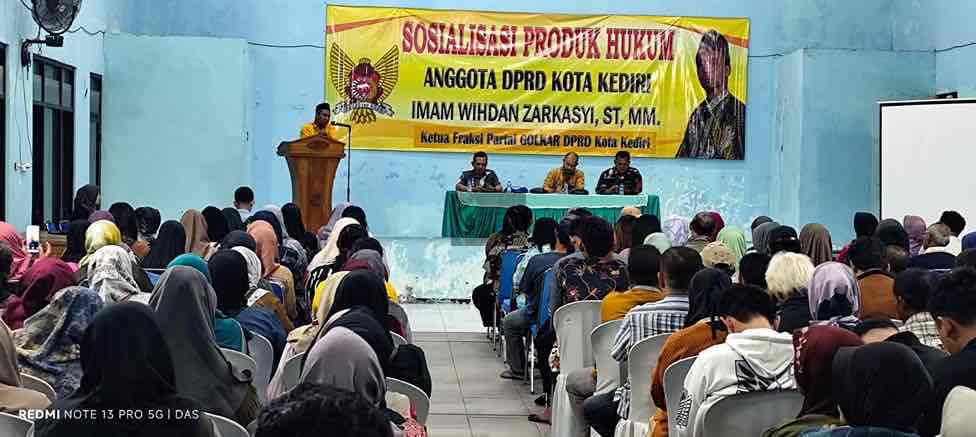 Anggota DPRD Kota Kediri Imam Wihdan Zarkasyi ST MM. menggelar kegiatan Sosialisasi Produk Hukum kepada Pelaku UMKM dan Pekerja Informal