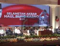 Semangat Gotong Royong Warnai Peringatan Haul ke-55 Bung Karno di Kota Blitar Semangat Gotong Royong Warnai Peringatan Haul ke-55 Bung Karno di Kota Blitar