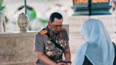 Jelang HUT Bhayangkara ke-79, Kapolri Ziarah ke Makam Bung Karno Jelang HUT Bhayangkara ke-79, Kapolri Ziarah ke Makam Bung Karno