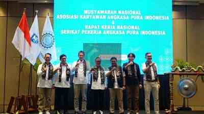 Musyawarah Nasional Munas Asosiasi Karyawan Angkasa Pura Indonesia AKA dan Rapat Kerja Nasional Rakernas Serikat Pekerja Angkasa Pura Indonesia di Surabaya