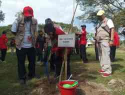 Penghijauan, PDI Perjuangan Tanam 250 Pohon di Blitar Penghijauan, PDI Perjuangan Tanam 250 Pohon di Blitar