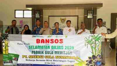 Musim Giling 2025, PG Meritjan Kediri Bagikan Ratusan Paket Sembako Musim Giling 2025, PG Meritjan Kediri Bagikan Ratusan Paket Sembako