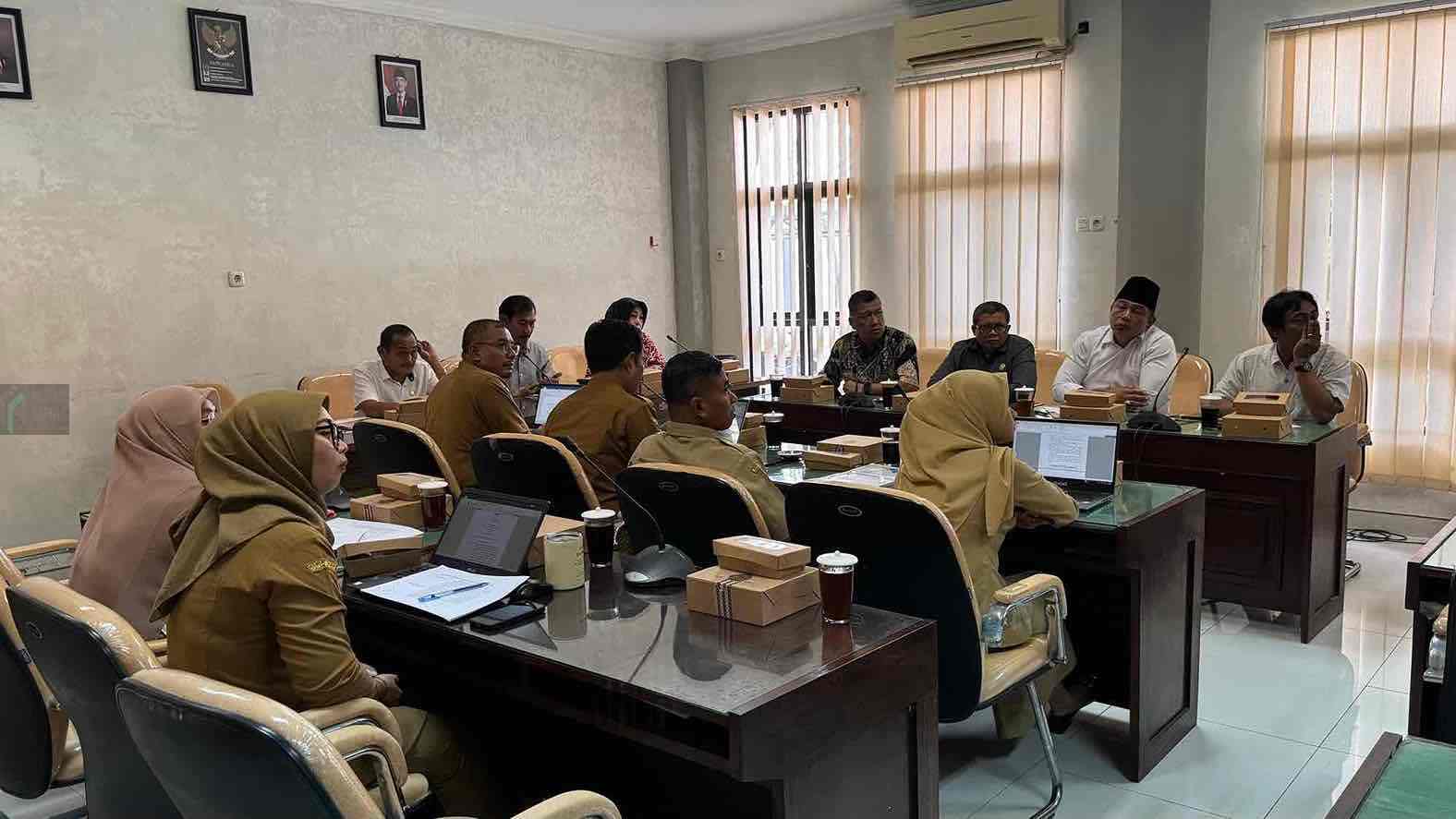Komisi 1 DPRD Kabupaten Blitar Undang OPD Bahas Ranperda, Agar Sinergi Rapat Kerja Komisi I DPRD Kabupaten Blitar Bersama OPD Membahas Ranperda