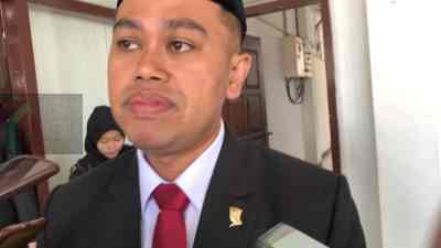 Melunak, Wali Kota Blitar Batal Turunkan Tarif Parkir Motor jadi Rp1.000 Melunak, Wali Kota Blitar Batal Turunkan Tarif Parkir Motor jadi Rp1.000