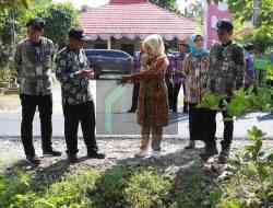 Bupati Kebumen Lilis Nuryani Pantua Langsung Pembangunan Jalan agar Berjalan Baik Bupati Kebumen Lilis Nuryani Pantua Langsung Pembangunan Jalan agar Berjalan Baik