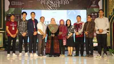 Bupati Purworejo Juli Hastuti Membuka Wedding Expo Purworejo 2025