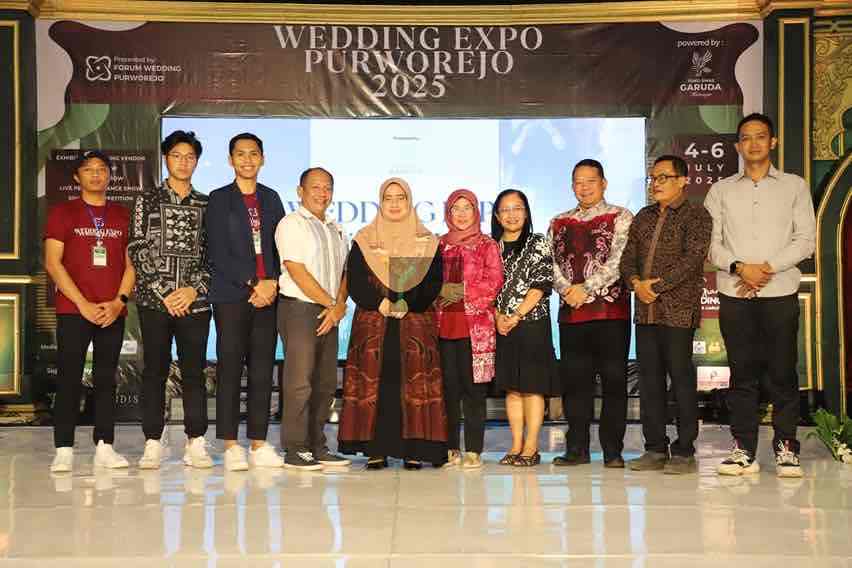 Wedding Expo 2025 Dorong Geliat Ekonomi di Purworejo Bupati Purworejo Juli Hastuti Membuka Wedding Expo Purworejo 2025