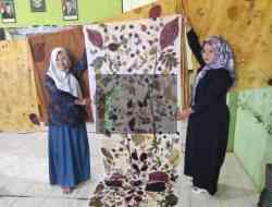 Pemdes Temanggal Gelar Pelatihan Eco Printing untuk PKK dan Pelaku UMKM Pemdes Temanggal Gelar Pelatihan Eco Printing untuk PKK dan Pelaku UMKM