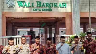 Sinergitas Ponpes Wali Barokah Kediri dan Polresta Jaga Kamtibmas Sinergitas Ponpes Wali Barokah Kediri dan Polresta Jaga Kamtibmas