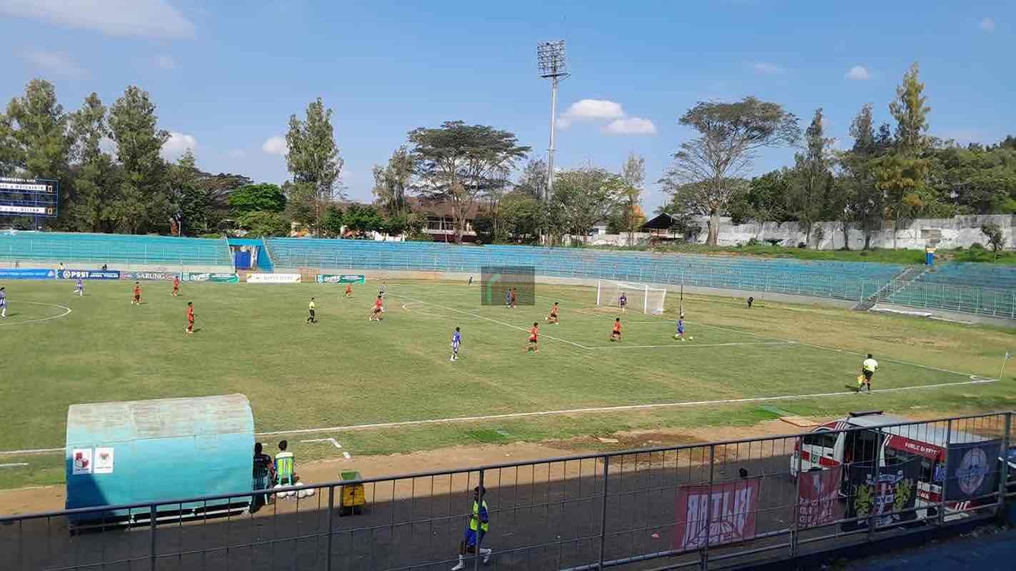 Kalah Penalti dari Gen B Mojokerto, PSBI U 17 Gagal Melaju di Piala Soeratin 2025 PSBI U 17 Blitar Melawan Gen B Mojokerto di Stadion Gelora Brantas Kota Batu
