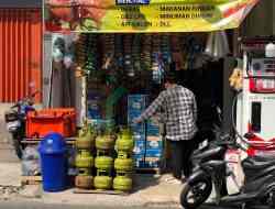 Permintaan Tinggi, Gas LPG 3 Kg di Pangkalan Kota Blitar Cepat Habis Permintaan Tinggi, Gas LPG 3 Kg di Pangkalan Kota Blitar Cepat Habis