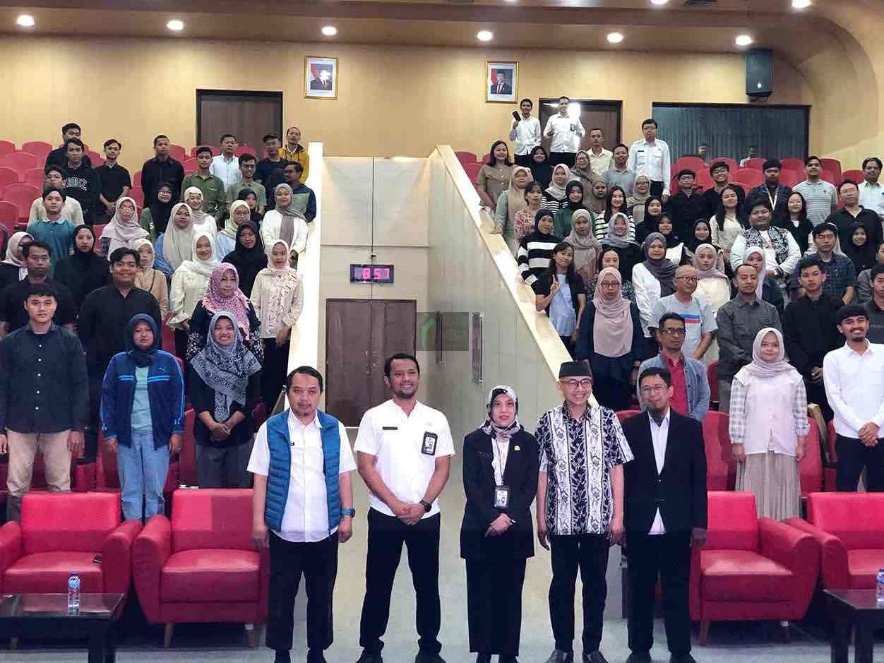 Para peserta Literasi Fotografi di Perpustakaan Bung Karno Kota Blitar