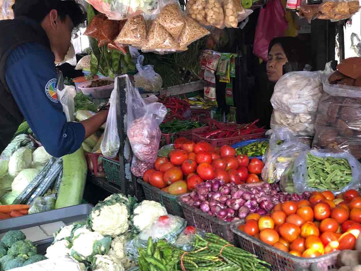 Harga Bawang Merah Capai Rp52 Ribu Per Kilogram, karena Biaya Transportasi dan Stok Menipis Pedagang Bawang Merah Pasar Templek Kota Blitar