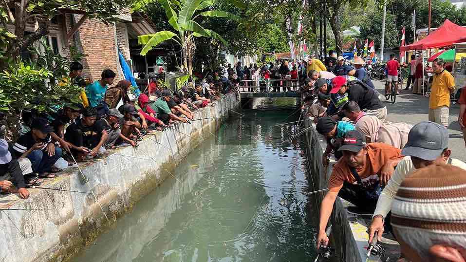 2 Ribu Peserta Meriahkan Lomba Mancing Bareng Squad Nusantara Kebumen Ribuan Warga Kebumen ikut Mancing Bareng Squad Nusantara Kebumen