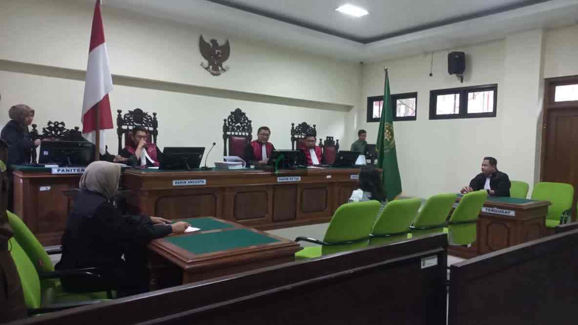 Oknum Persit Tipu Ratusan Pensiunan Senilai Rp26,9 Miliar Divonis 2,5 Tahun, Hukum Dipertanyakan Suasana Sidang di PN Purworejo dengan Terdakwa Seorang Persit