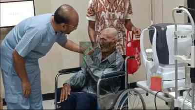 Dokter Spesialis Mata di Blitar Berikan Pelayanan Gratis pada Pasien tidak Mampu Dokter Spesialis Mata di Blitar Berikan Pelayanan Gratis pada Pasien tidak Mampu