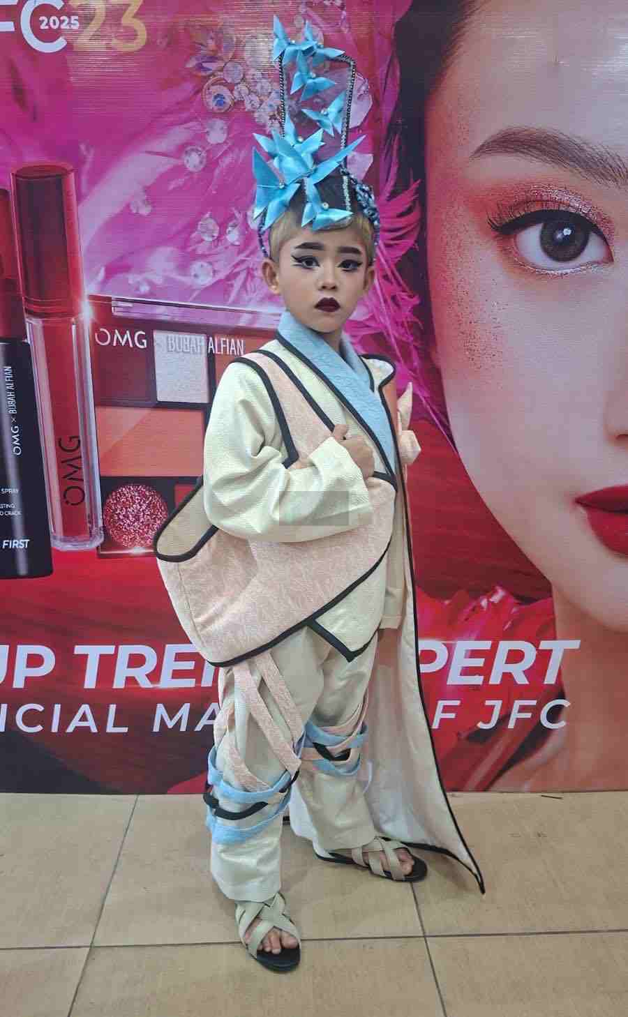 Azka Pradipta Maheswara Model Cilik Wakili Blitar di Jember Fashion Carnaval Azka Pradipta Maheswara saat Tampil di Jember Fashion Carnaval JFC