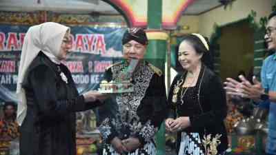 Bupati Kebumen Lilis Nuryani Menghadiri Peringatan HUT Mbah Suman ke 70