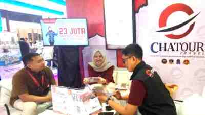 Chatour Travel Raih Sukses Besar di Royal Plaza Surabaya, Gaet 50 Keluarga untuk Berangkat Umrah Chatour Travel Raih Sukses Besar di Royal Plaza Surabaya, Gaet 50 Keluarga untuk Berangkat Umrah