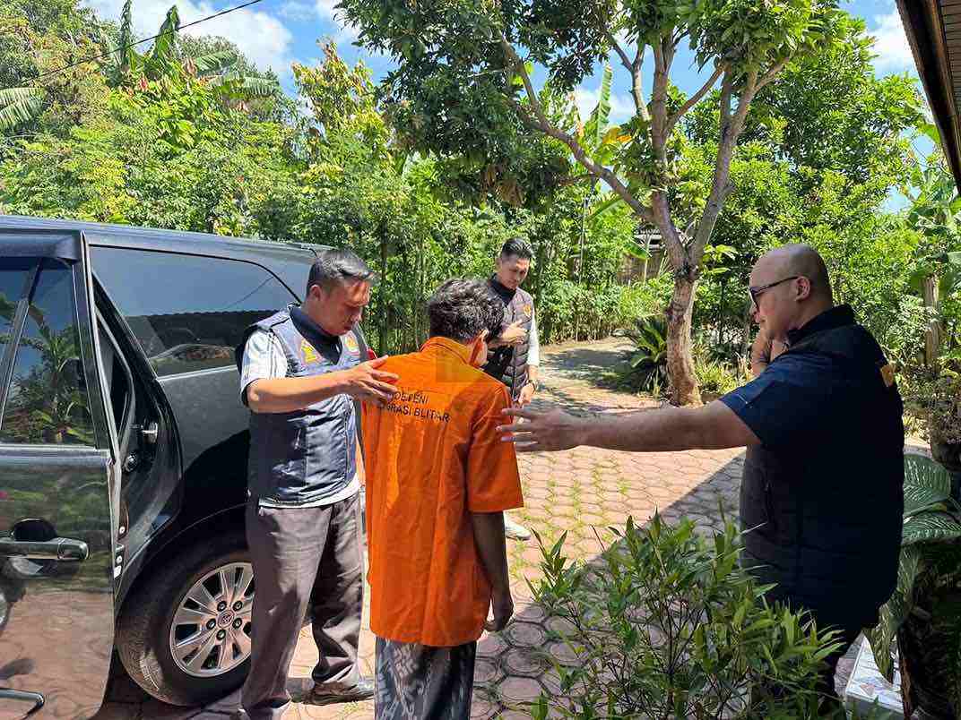 Warga Malaysia Diamankan Imigrasi karena tidak Mengantongi Dokumen Keimigrasian dan Izin Tinggal Kantor Imigrasi Blitar Mengamankan Warga Negara Malaysia karena Tidak Mengantongi Izin Tinggal di Indonesia